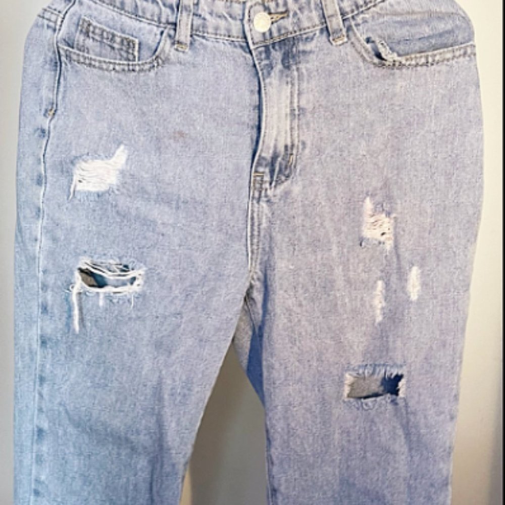 Light/Medium Wash straight ripped jeans